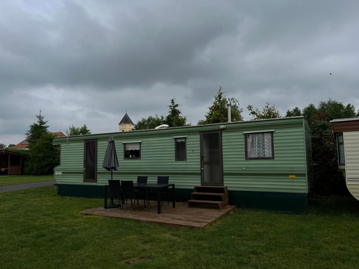 Autocamp Free Star - Mobilheimy Lejlighed Strachotin Eksteriør billede